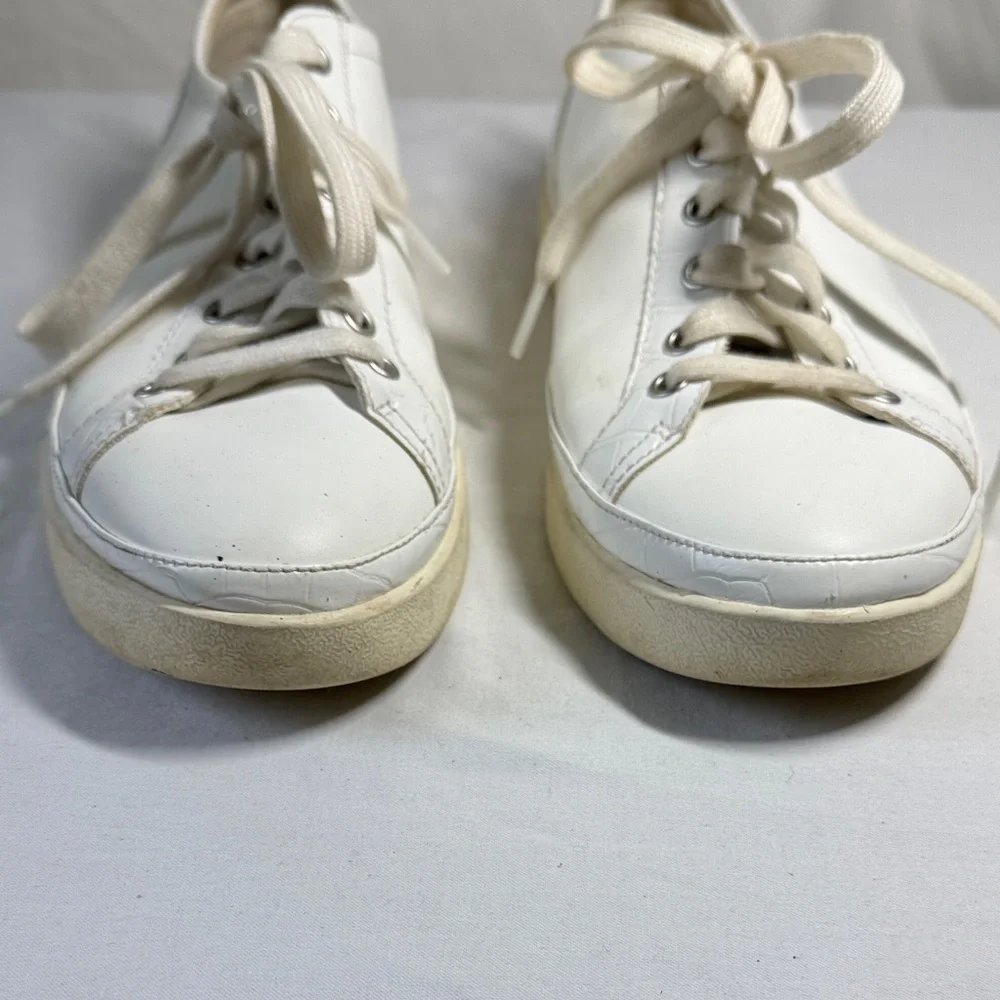 Vionic Winny White Leather Sneakers. 10.